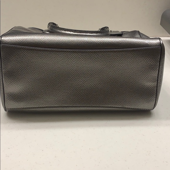 Authentic Coach Metallic  Silver Catchall Purse - Picture 7 of 7